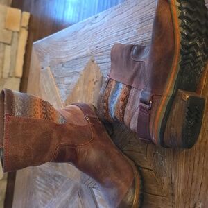 SOREL boho pull on leather boots 7